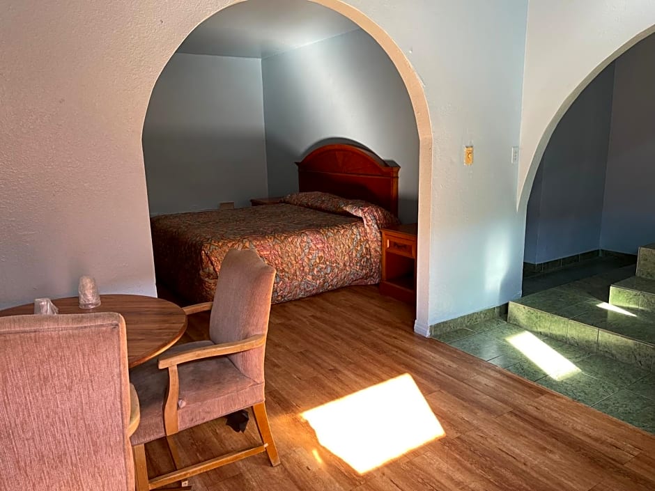 Full Moon Inn