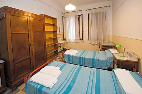 Twin Room with Shared Bathroom