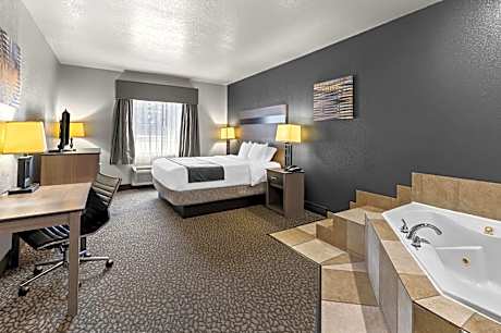 SUITE-1 KING BED,NSMK,WHIRLPOOL,MICROWV,REFRIG,HI SPEED,FULL BREAKFAST