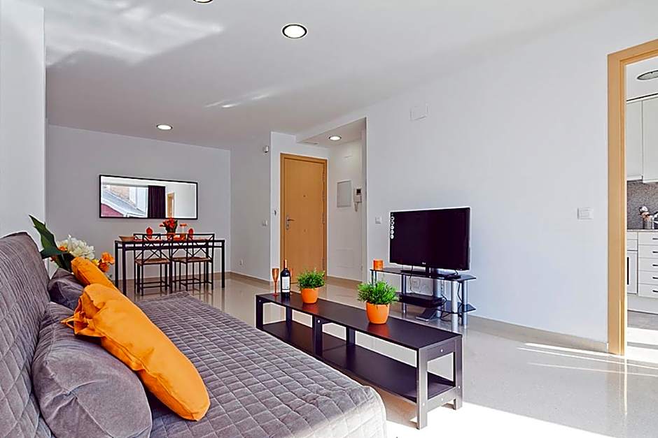 Charmsuites Paralel Apartments