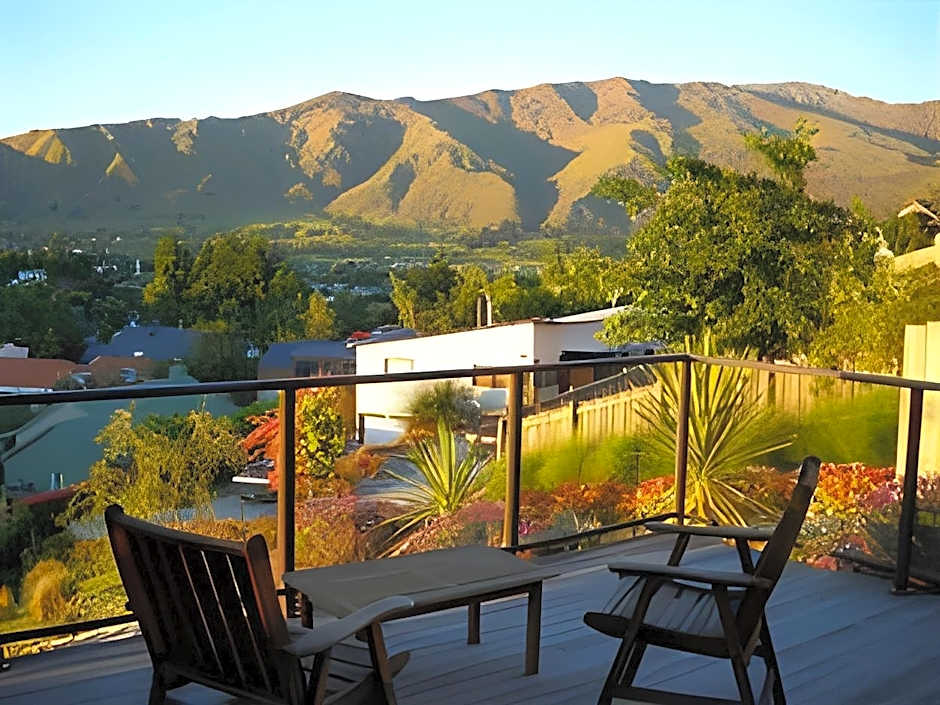 Criffel Peak View Bed and Breakfast