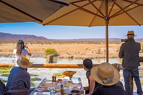 Tau Game Lodge