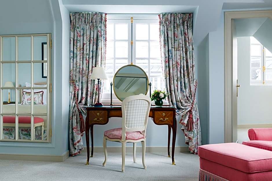 Le Bristol Paris, Oetker Hotels