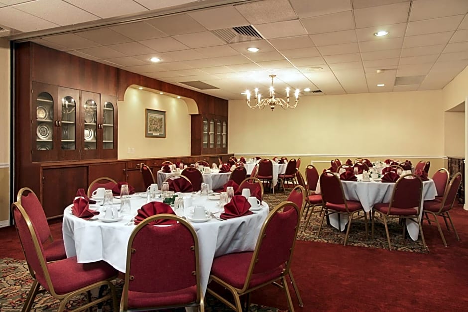 Ramada by Wyndham Ligonier