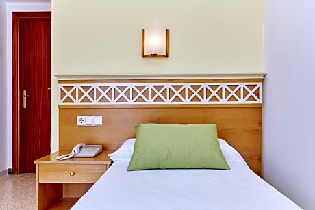 DOUBLE OR TWIN ROOM WITH BALCONY 2 ADULTS