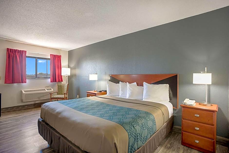 Econo Lodge Cedar Rapids South