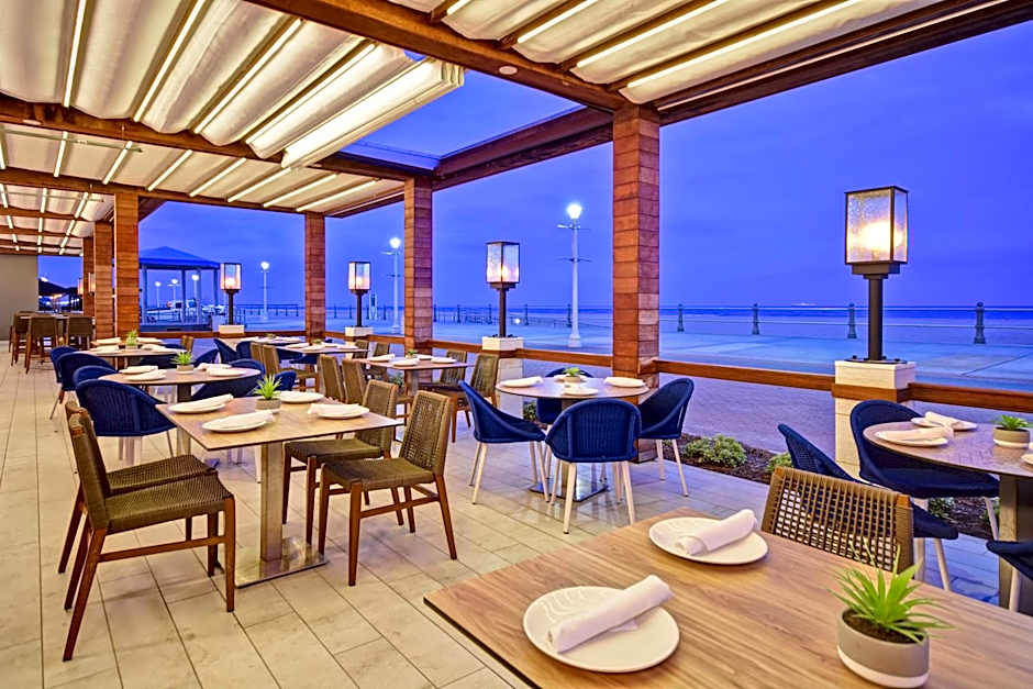 DoubleTree by Hilton Virginia Beach Oceanfront South