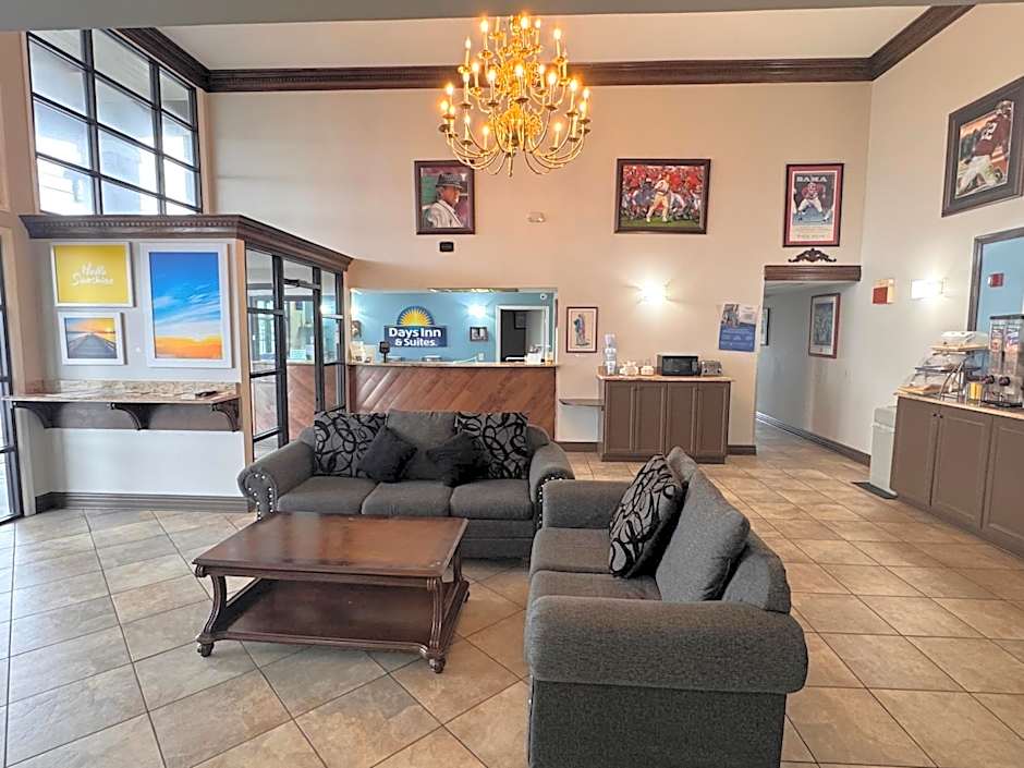 Days Inn & Suites by Wyndham Tuscaloosa - Univ. of Alabama