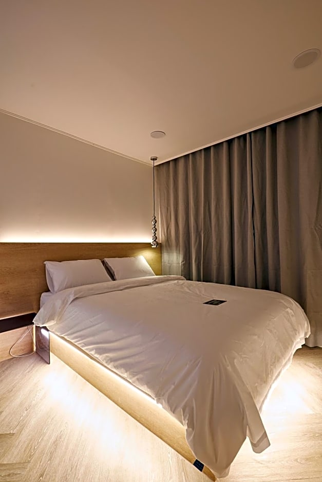 Hotel sounds