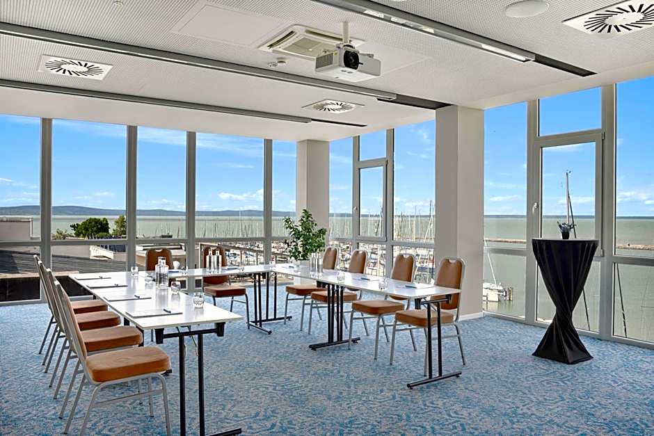 Hotel Yacht Wellness & Business