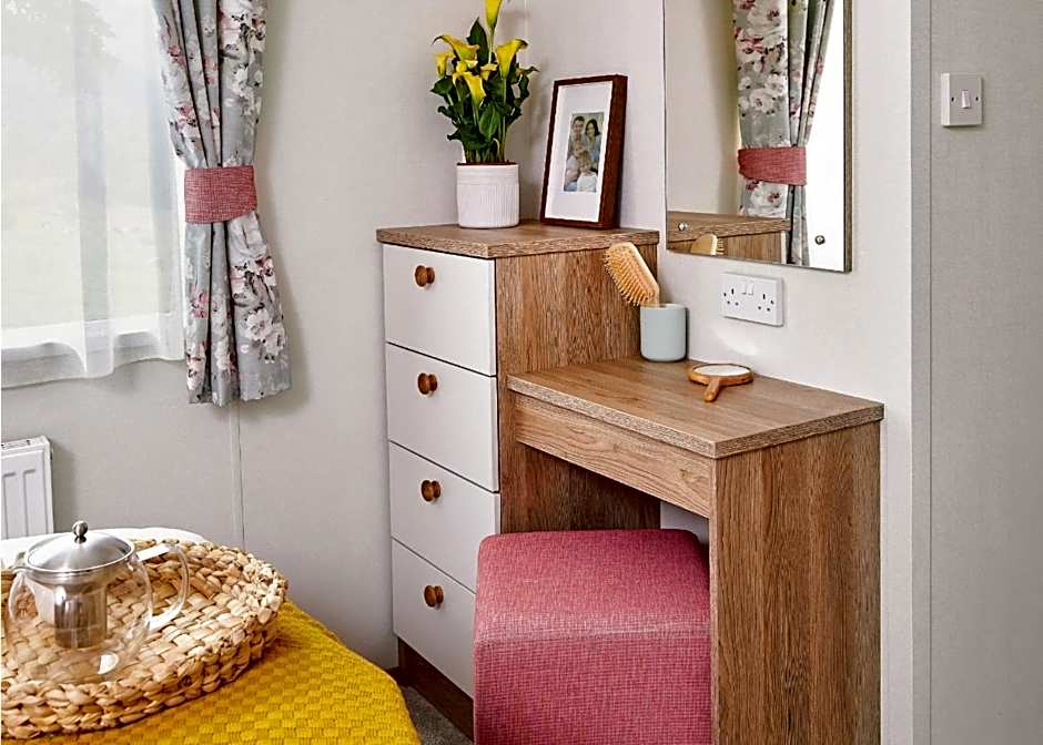 Andrewshayes Holiday Park