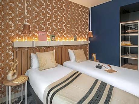 Standard Room with Two Single Beds