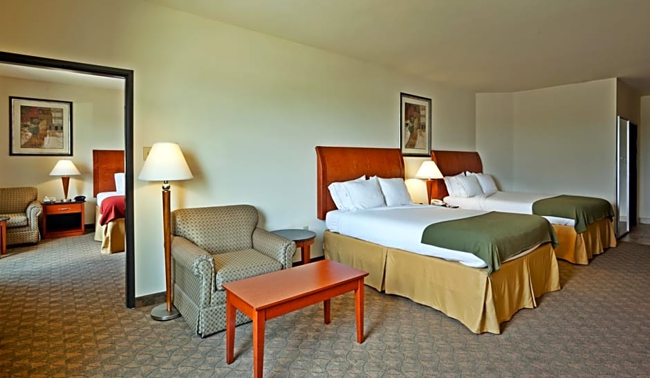 Holiday Inn Express Hotel And Suites Fairfield-North