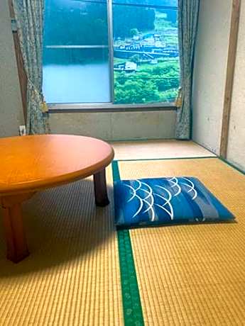 Japanese Style Triple Room with Shared Bathroom