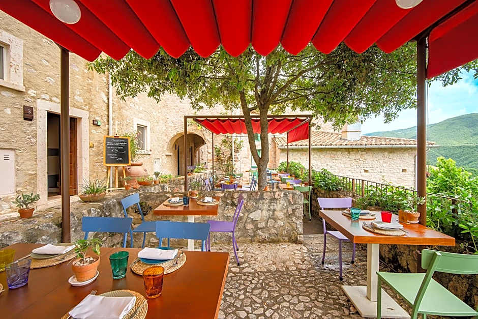 Castello Di Postignano Relais