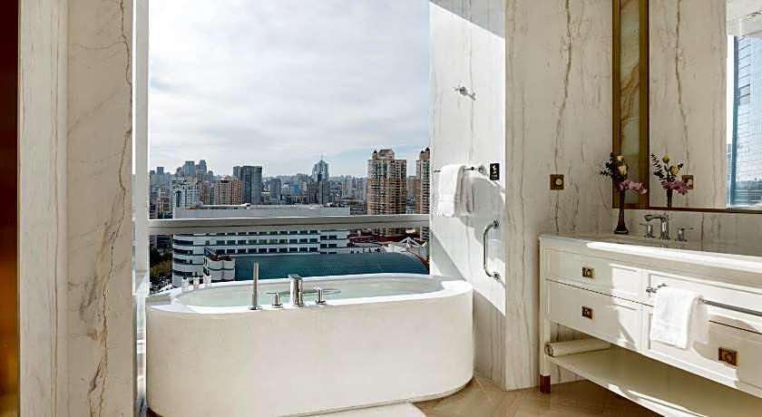 Four Seasons Hotel Tianjin