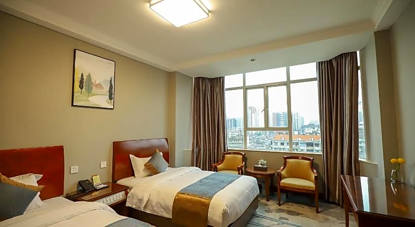 Five Rams City Hotel