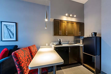 Queen Suite