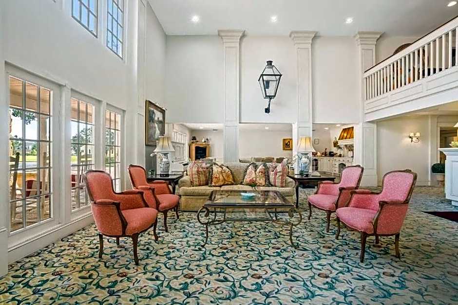 Gulf Hills Hotel and Retreat on the Water