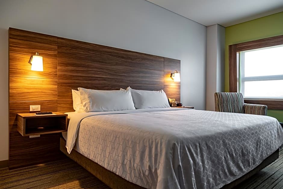 Holiday Inn Express And Suites Ensenada Centro By IHG