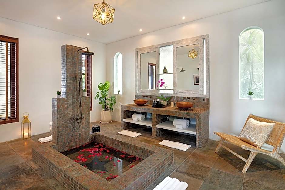 Hidden Hills Villas