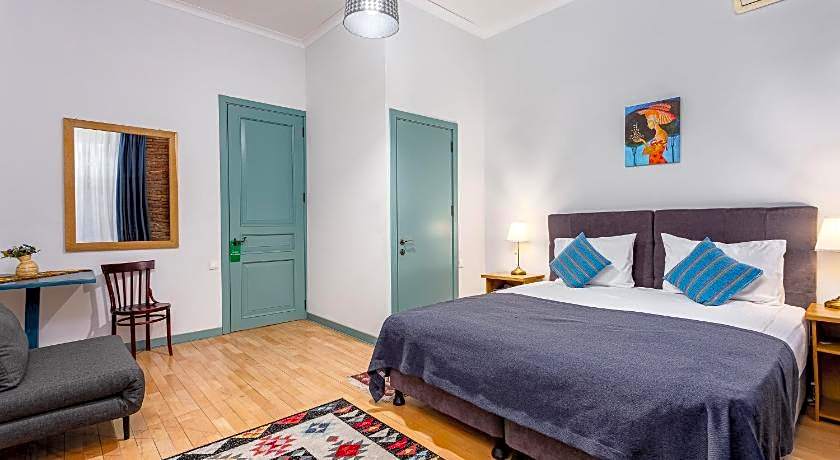 Ethnograph Old Tbilisi Hotel