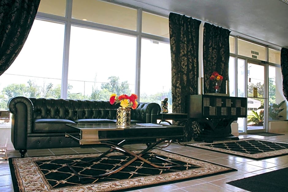 Residence Hub Inn and Suites