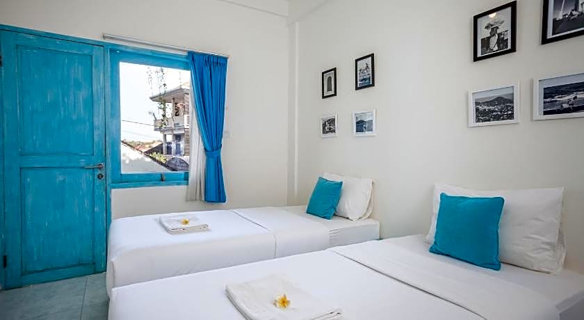 Paras Paros Marina Lodge