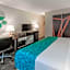 Howard Johnson by Wyndham Romulus Detroit Metro Airport