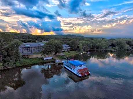 Paddle Wheel Inn