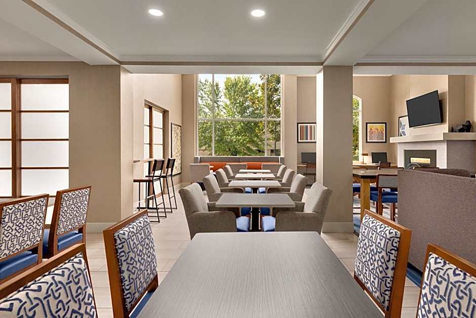 Holiday Inn Express Hotel & Suites Auburn - University Area By IHG