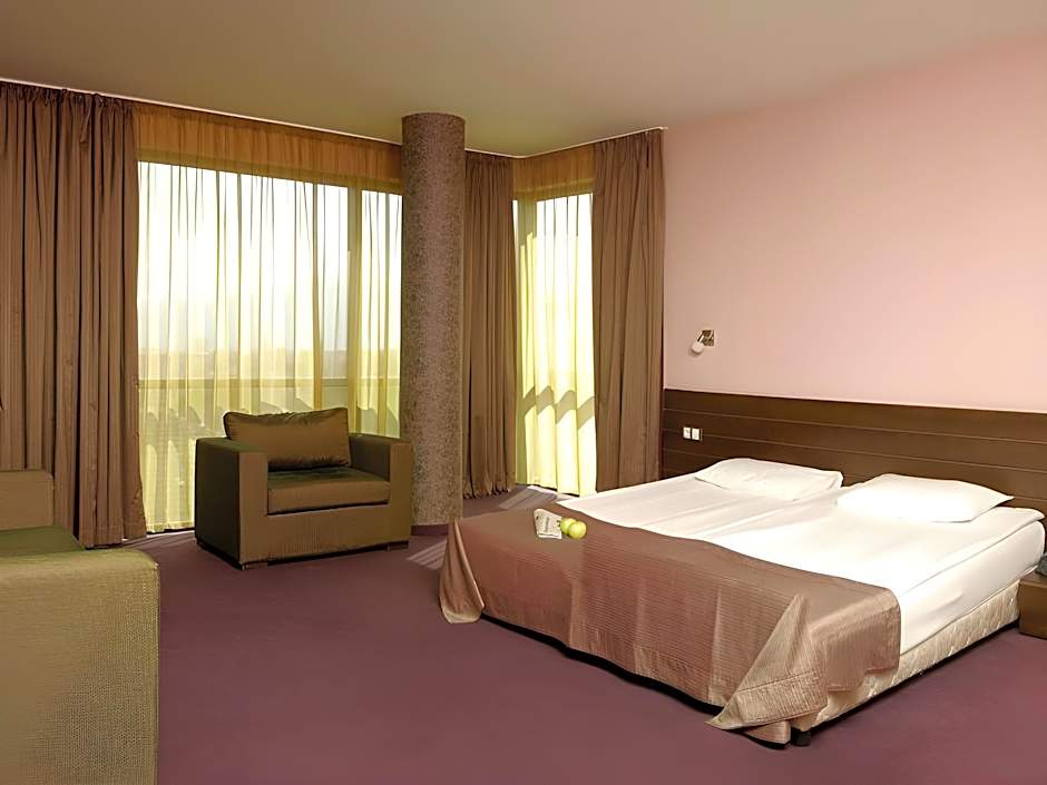 Photo 1 of 3 of Deluxe 1 Double Bed or 2 Beds, Corner