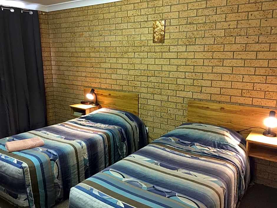 Photo 1 of 1 of Budget 2 Beds
