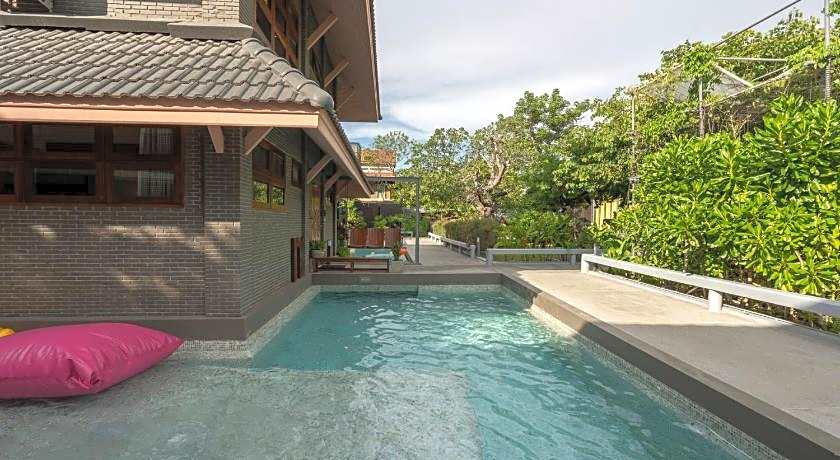 Phrip Phri Luxury Pool Villas
