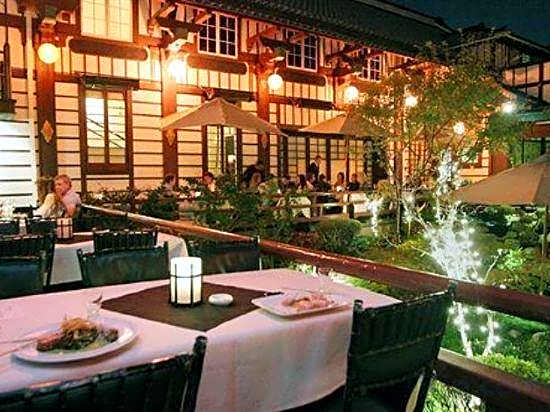 Magic Castle Hotel