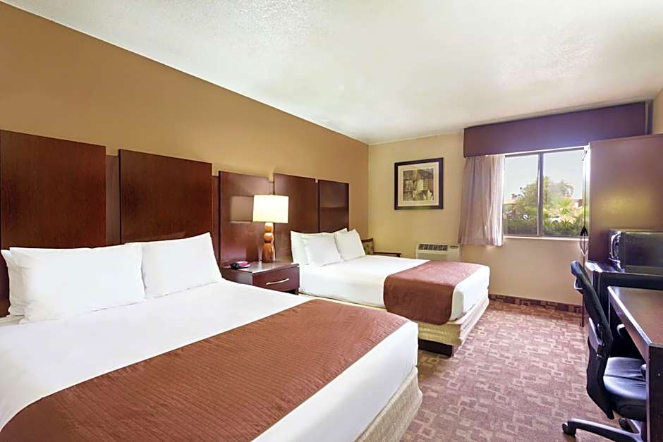 Rodeway Inn & Suites