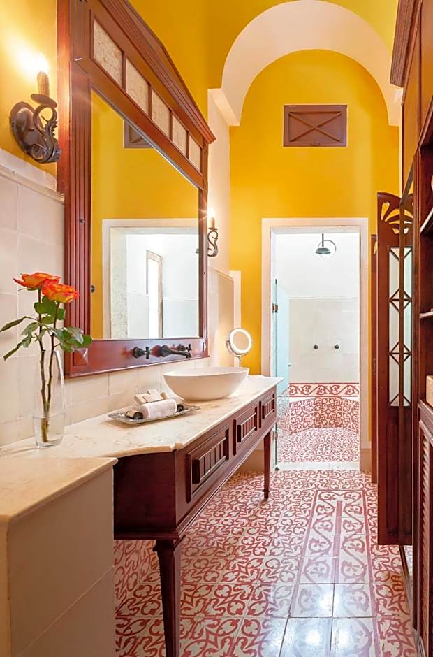 Casa Lecanda Boutique Hotel