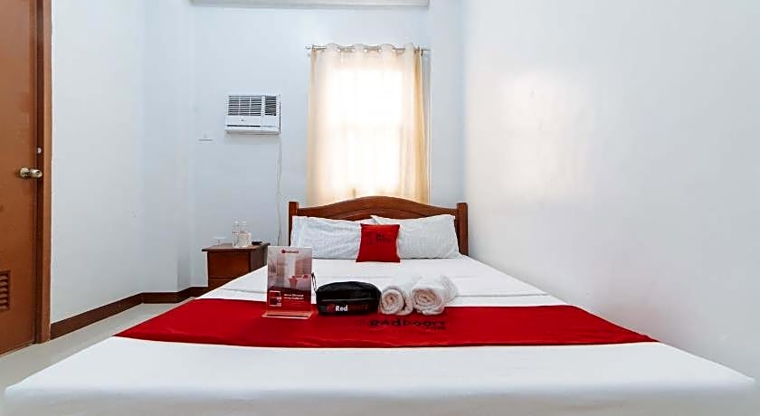 RedDoorz @ D Maagma Street