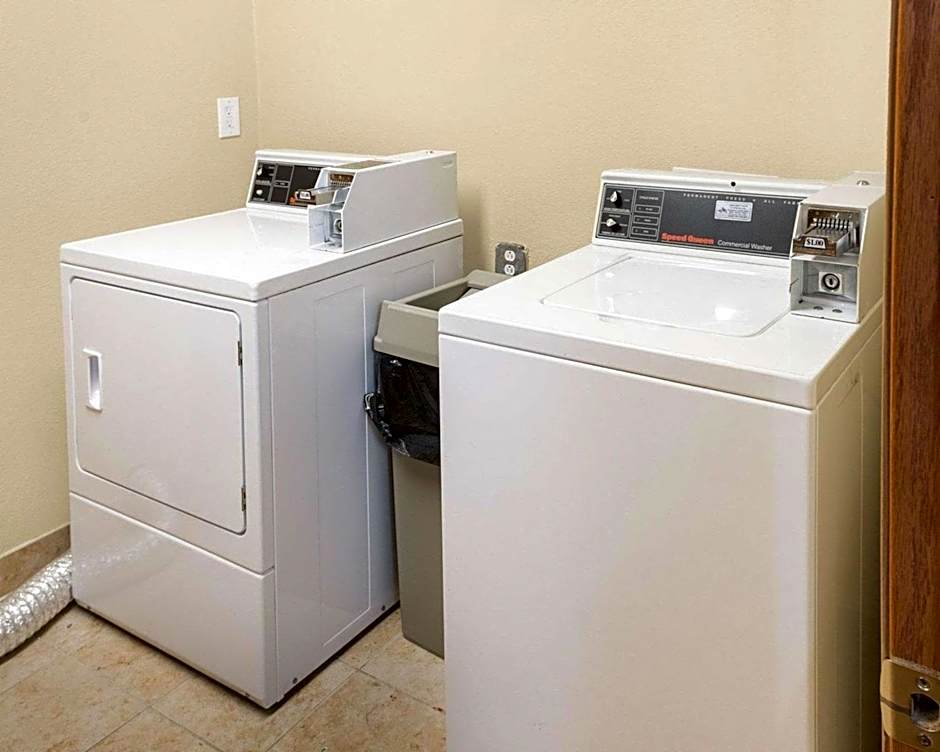 Quality Inn Lakeville North