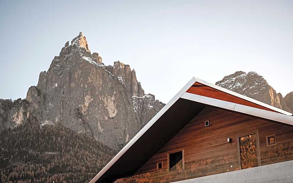 La Paula Apartments & Suites