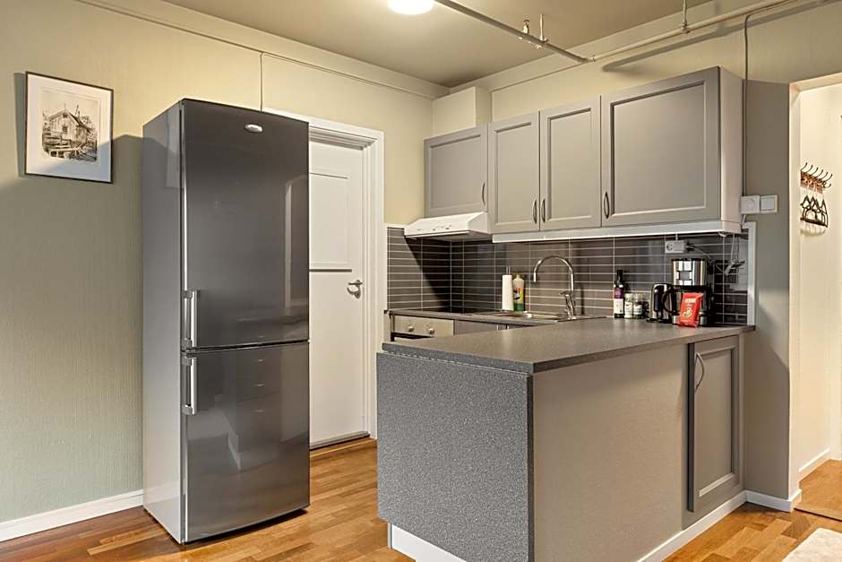 Enter Amalie Apartment Hotel