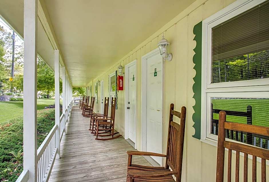 Boxwood Lodge Blowing Rock near Boone-University