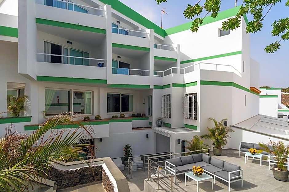 Aparthotel Esquinzo Y Monte Del Mar