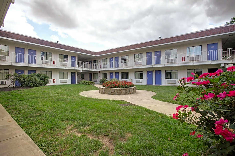 Motel 6-Elkton, MD