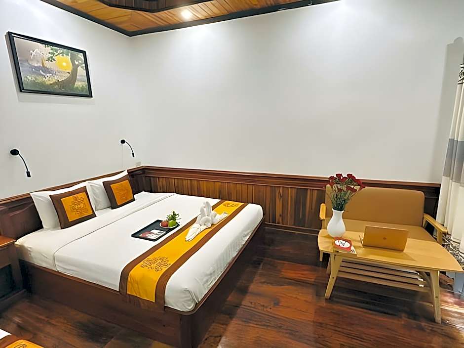 Luang Prabang Oudomlith Villa & Travel