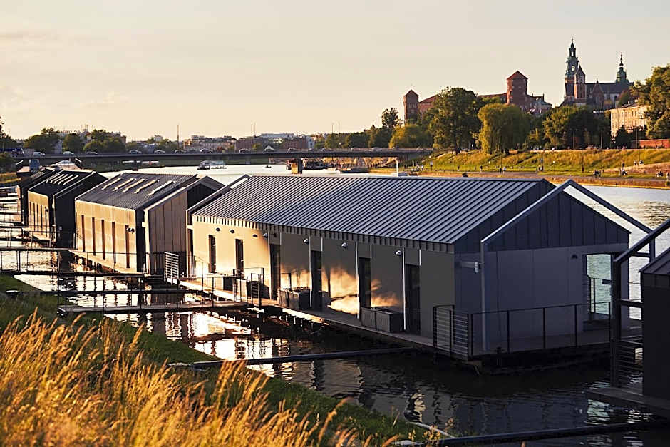 New Port Apartments on the River