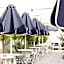 Hotel Midmost