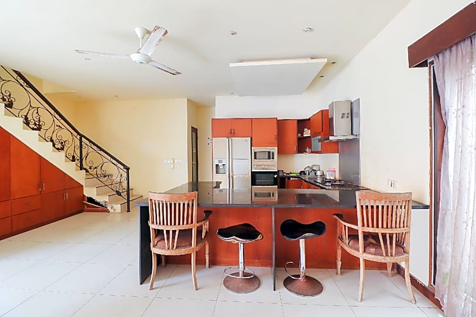 Collection O 91570 Melrose Homestay