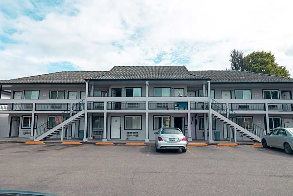 Sumner Motor Inn