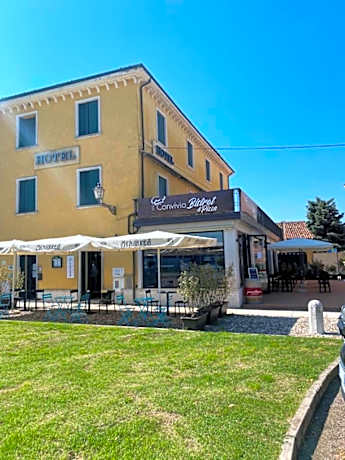 VILLANOVA HOTEL
